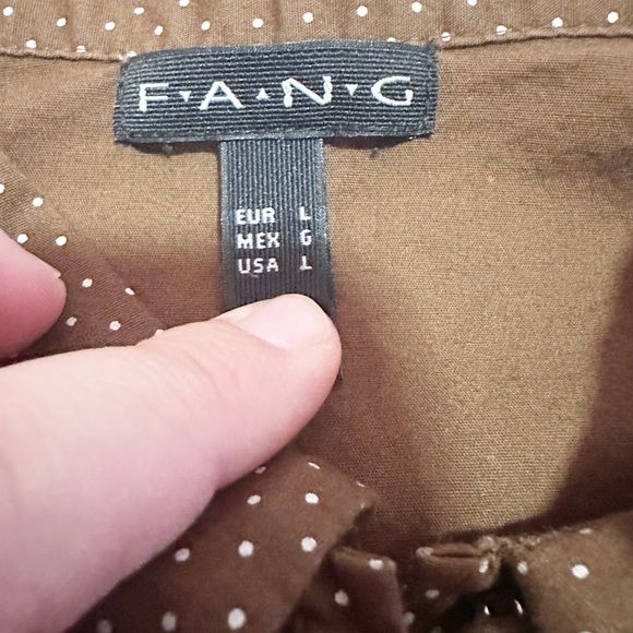 Y2K fang Brown polka dot blouse with ruffles and button-up front size large - Picture 14 of 14